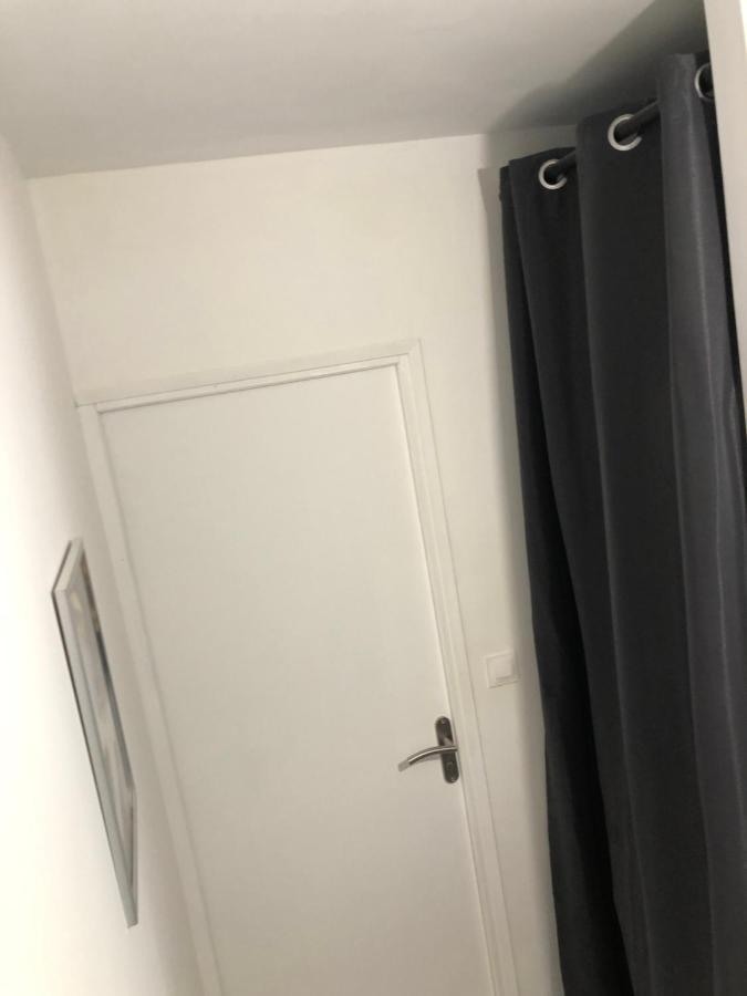 Cosy Appartement Au Plein Centre De リュフェック エクステリア 写真